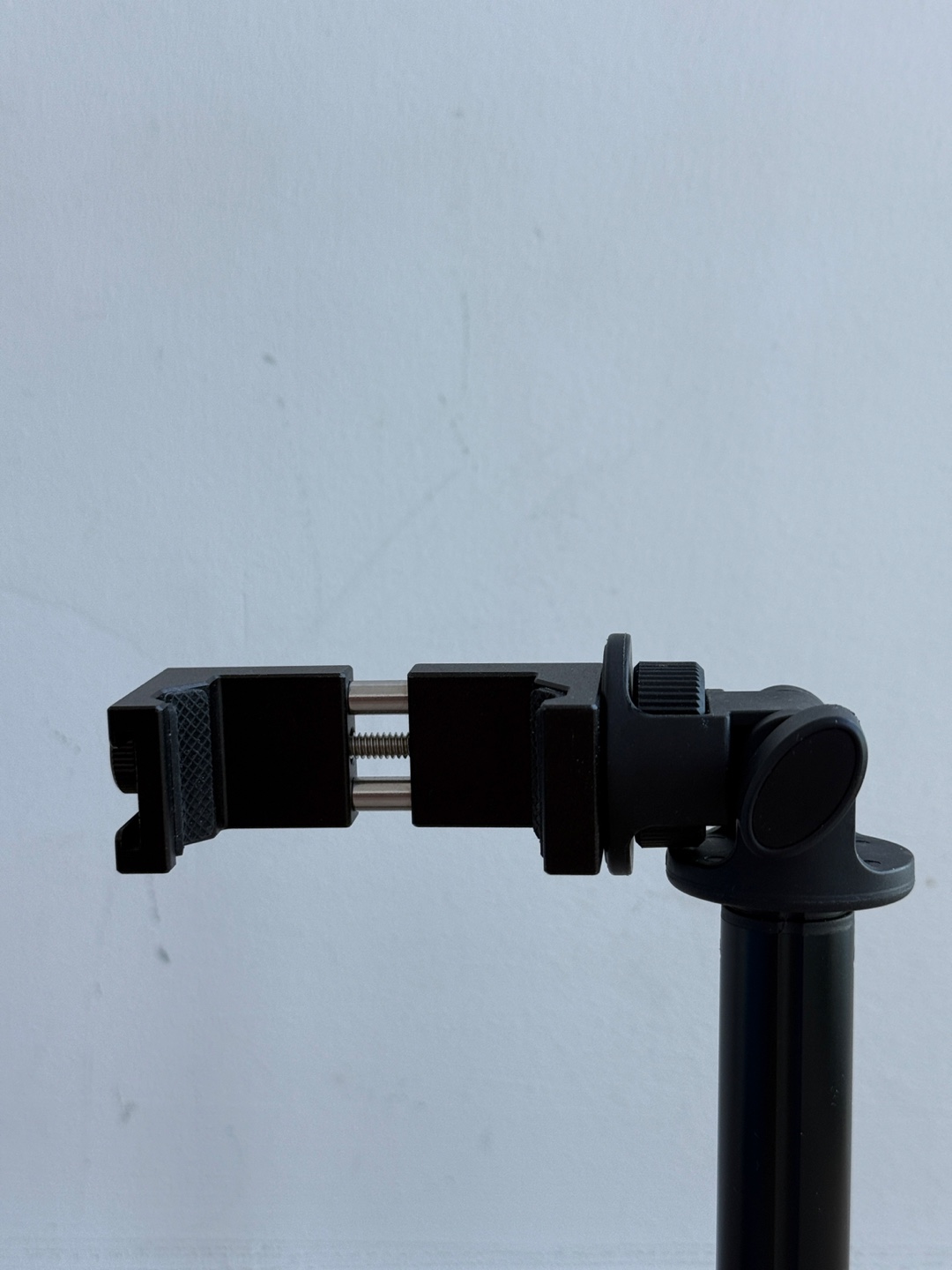 Ulanzi Tripod / Selfie Stick with Bluetooth Remote - photo 4