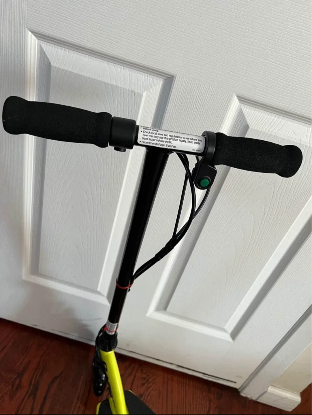 Razor Power Core E90 Electric Scooter - Yellow image indicator(4)