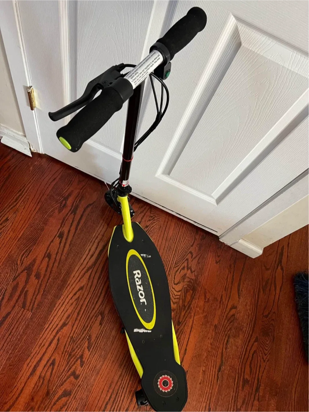 Razor Power Core E90 Electric Scooter - Yellow image indicator(3)