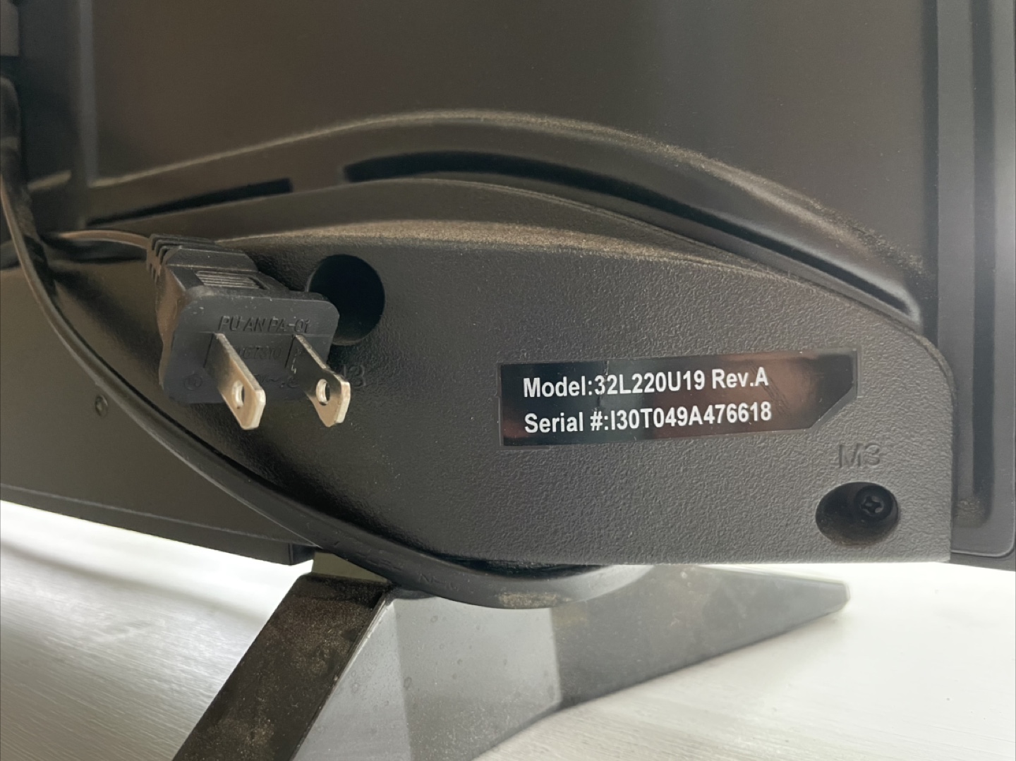 Toshiba LCD TV 28Inch - photo 5