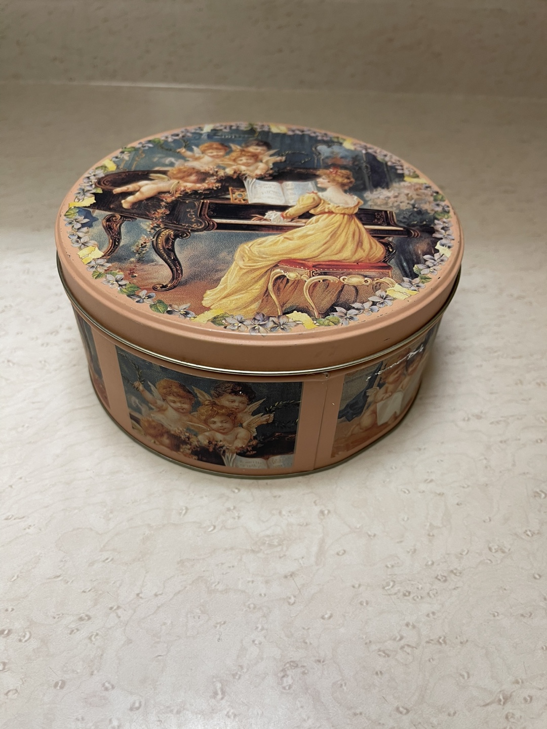 Vintage Decorative Tin