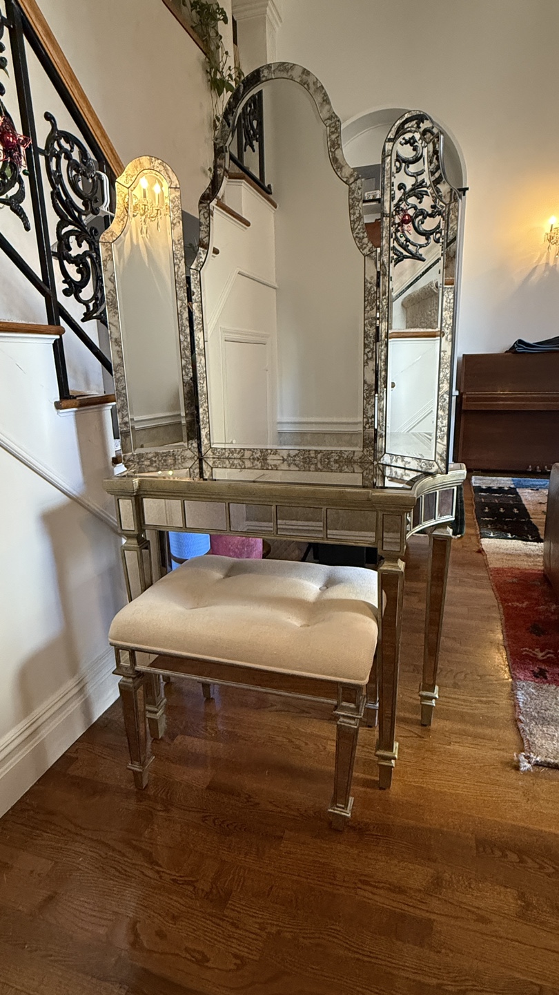 3 piece Mirrored Vanity Table with Stool and Mirror - photo 2