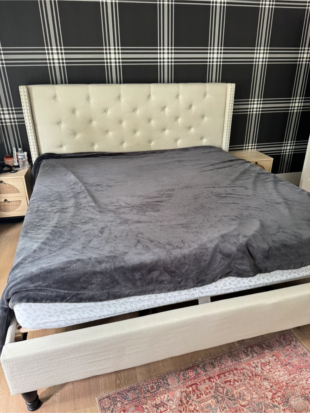 King headboard and bed frame - photo 2