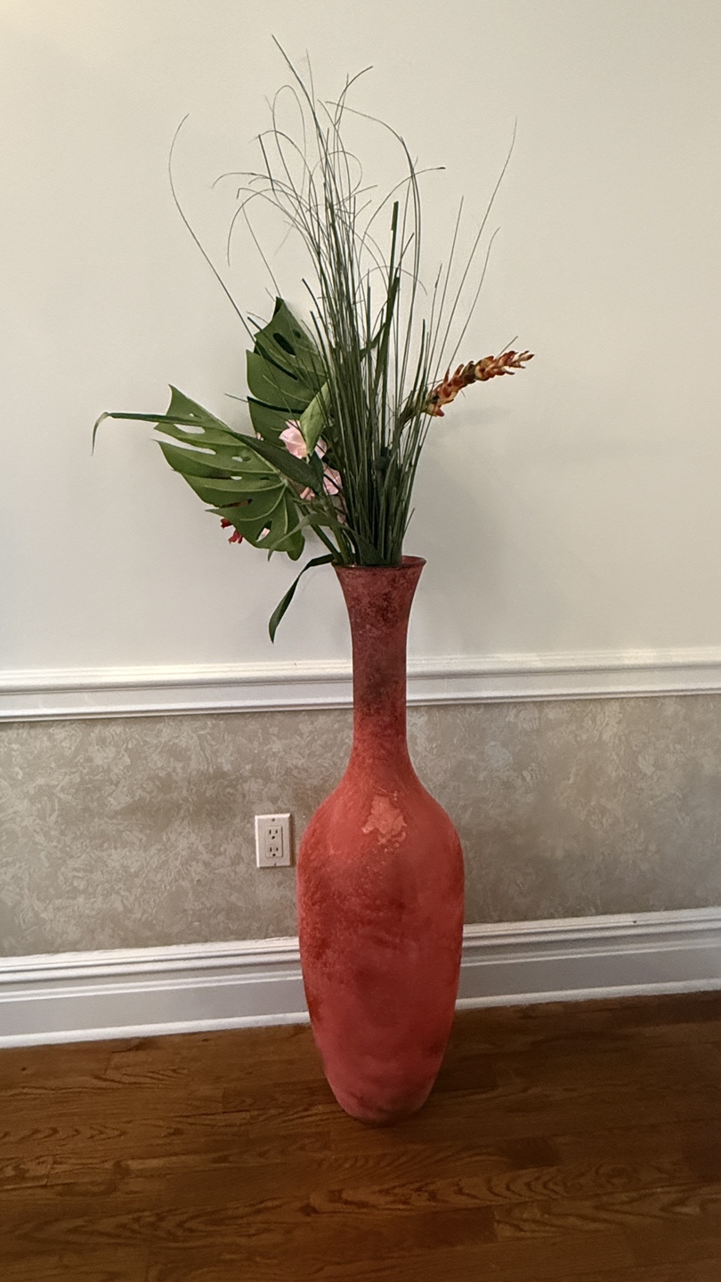 Large pink vase with faux flowers - photo 2