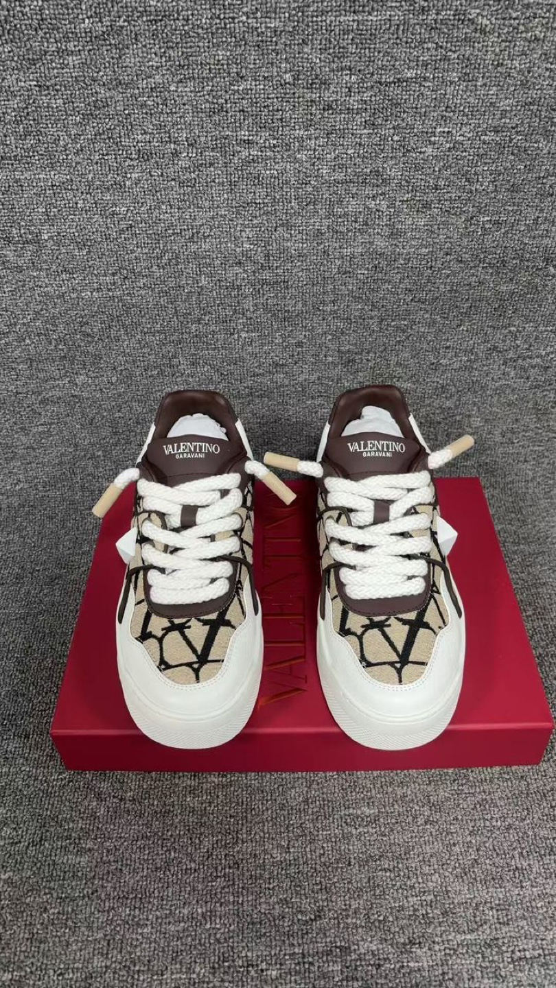 Valentino Garavani Sneakers - photo 3