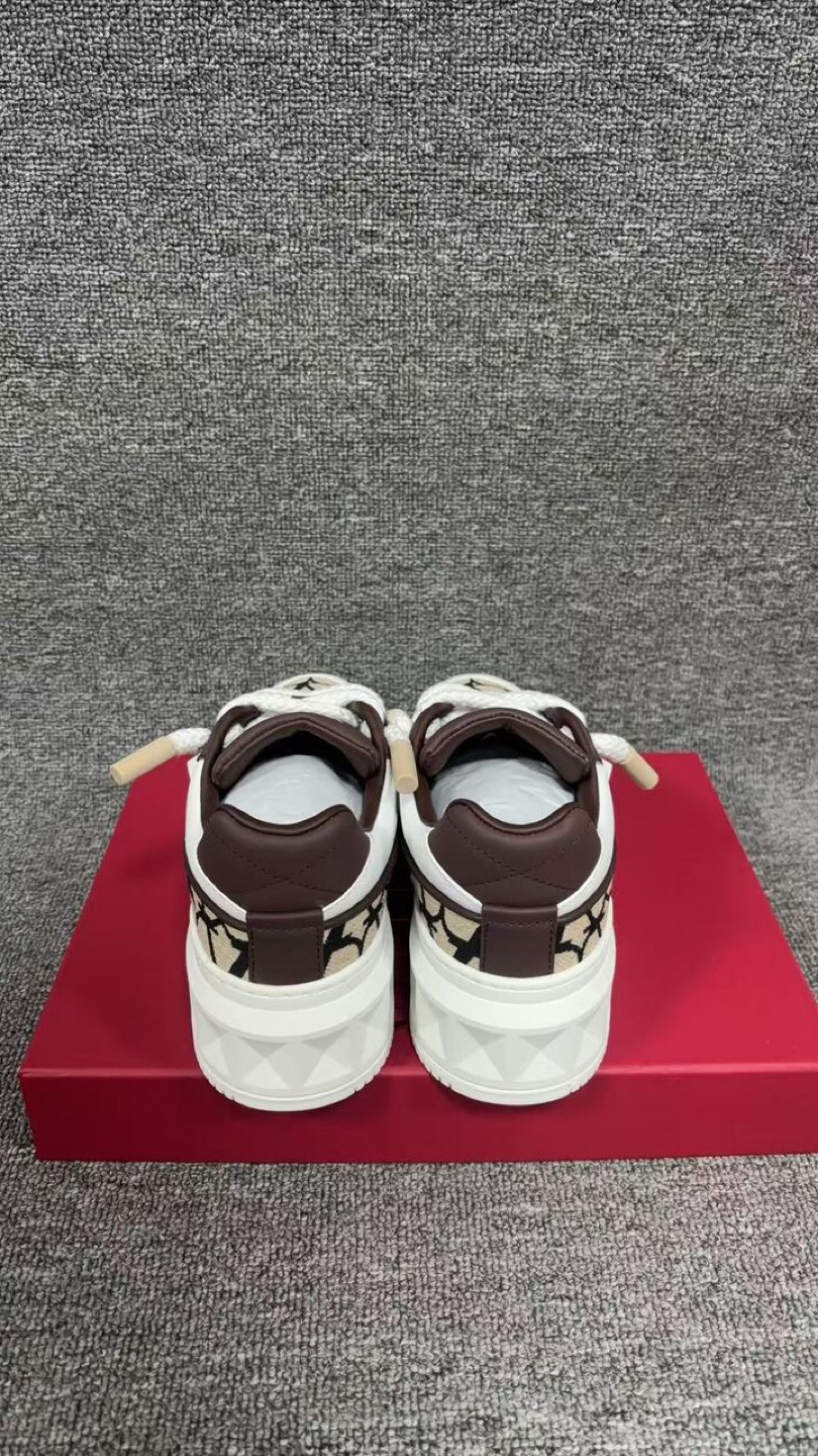 Valentino Garavani Sneakers - photo 4