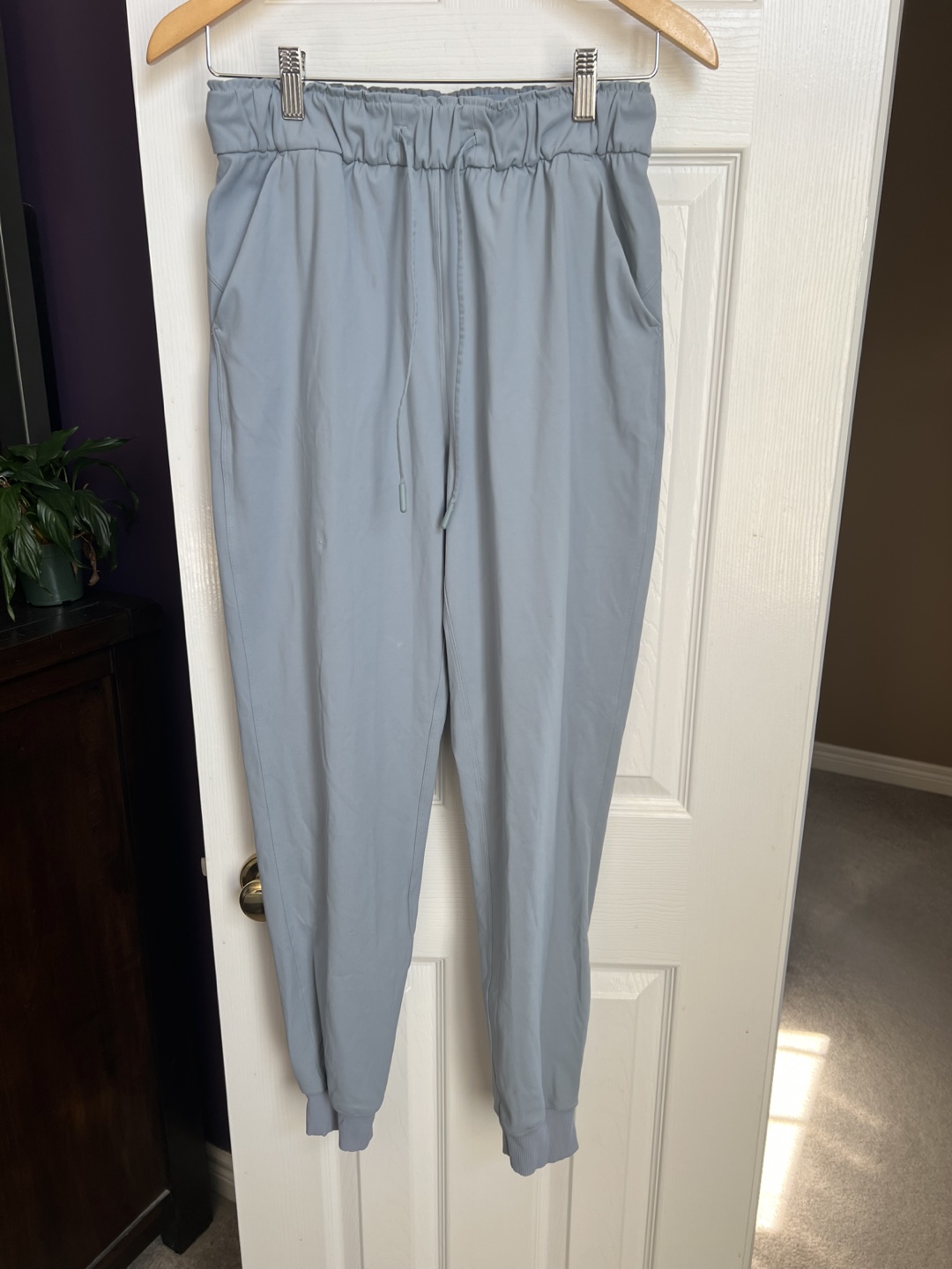 Lululemon Stretch High-Rise Jogger - Size 6
