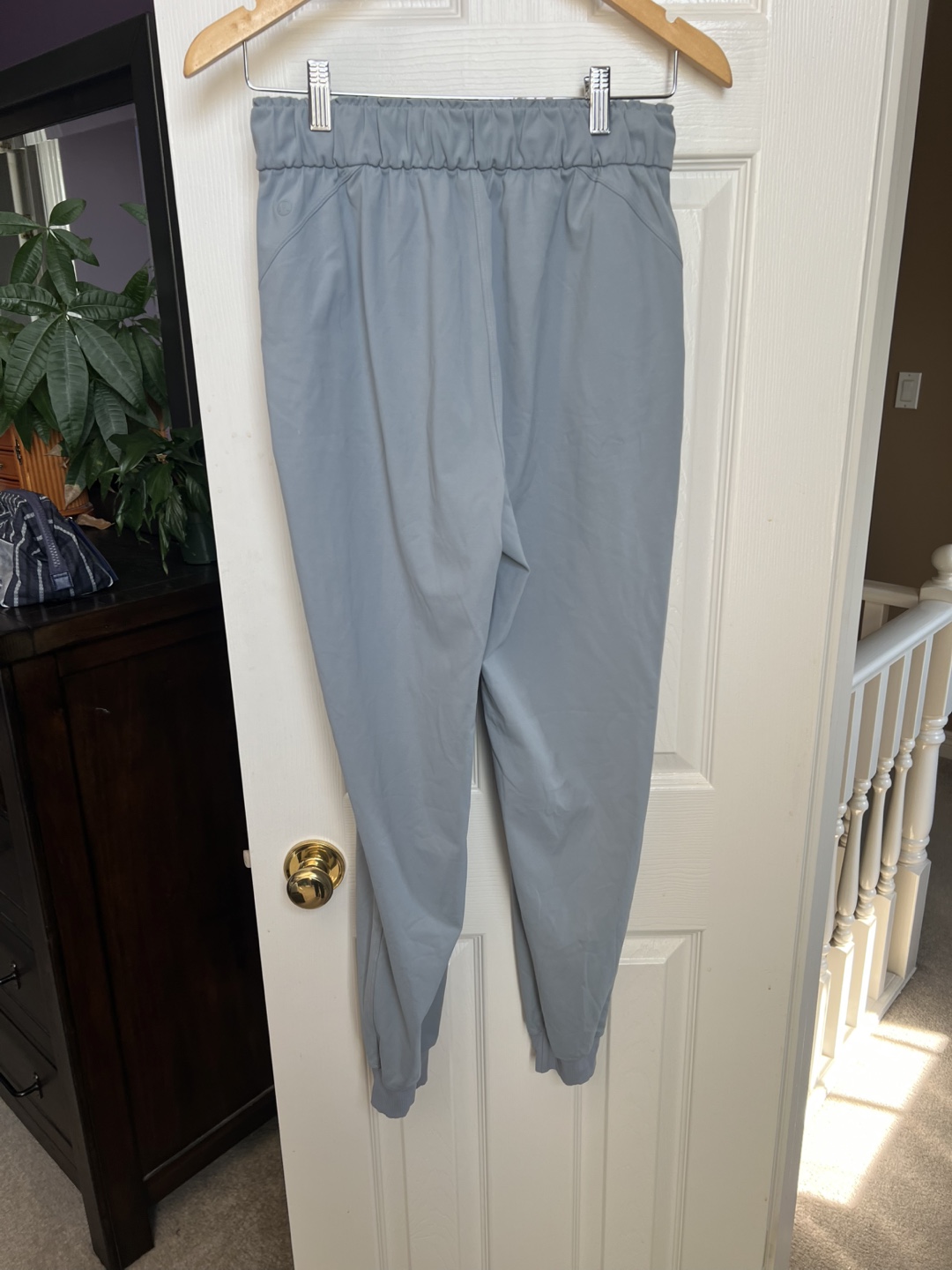 Lululemon Stretch High-Rise Jogger - Size 6 - photo 4