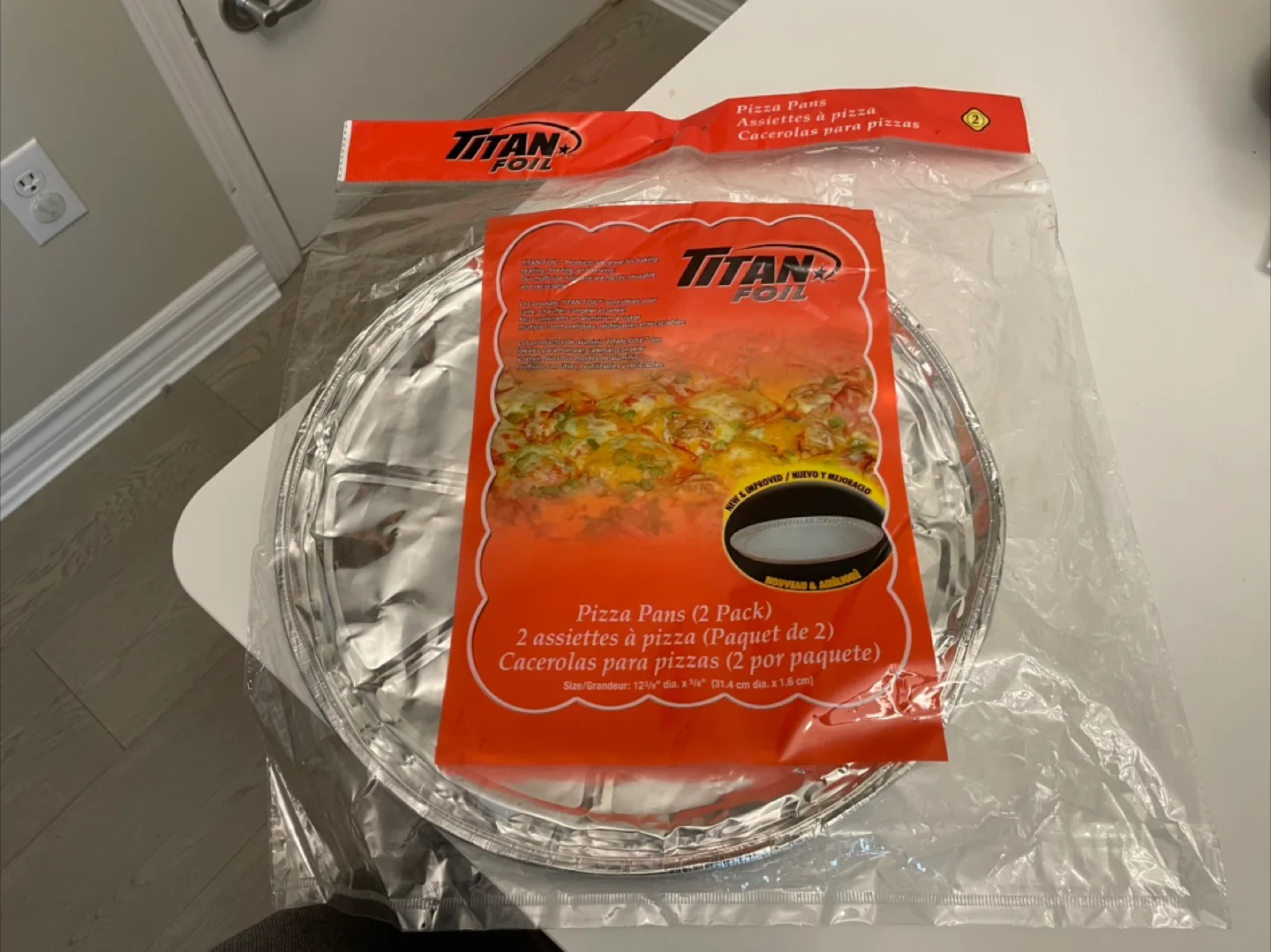 Titan Foil Pizza Pans (2 Pack) - New thumbnail