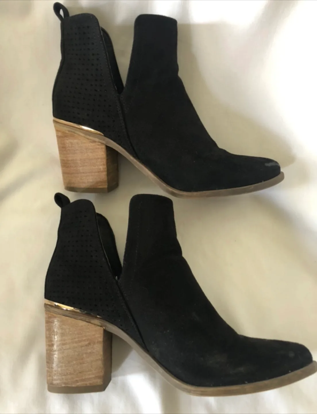 Madden Girl Black Suede Ankle Boots Size 8 image indicator(6)