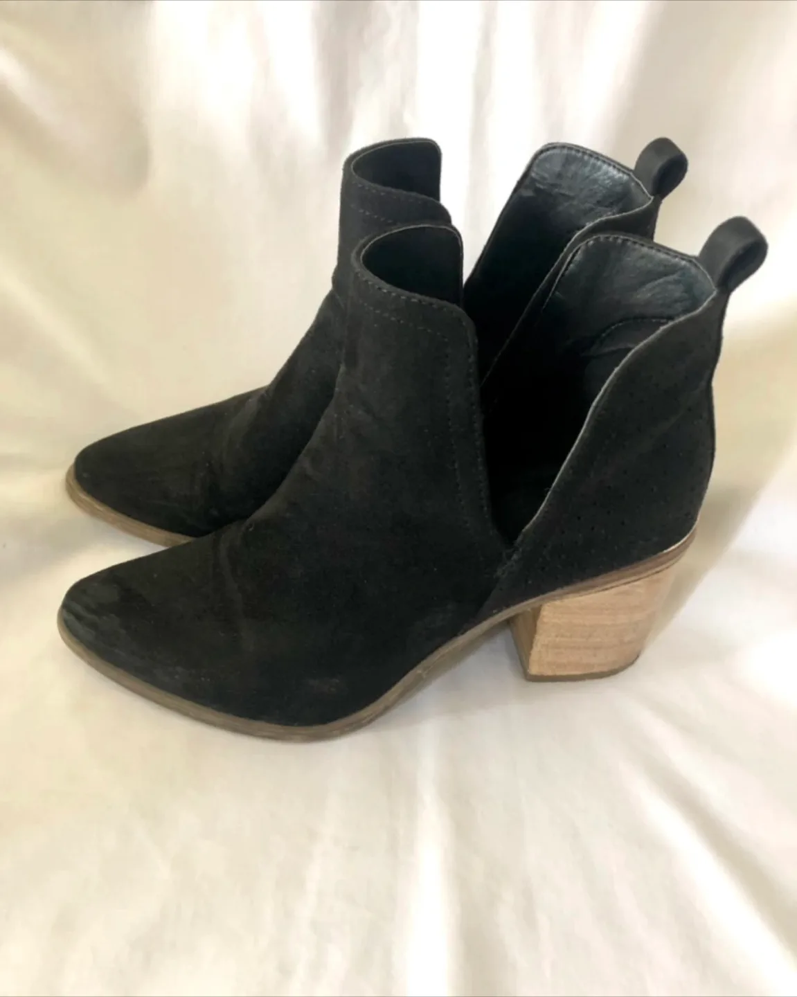Madden Girl Black Suede Ankle Boots Size 8 image indicator(2)