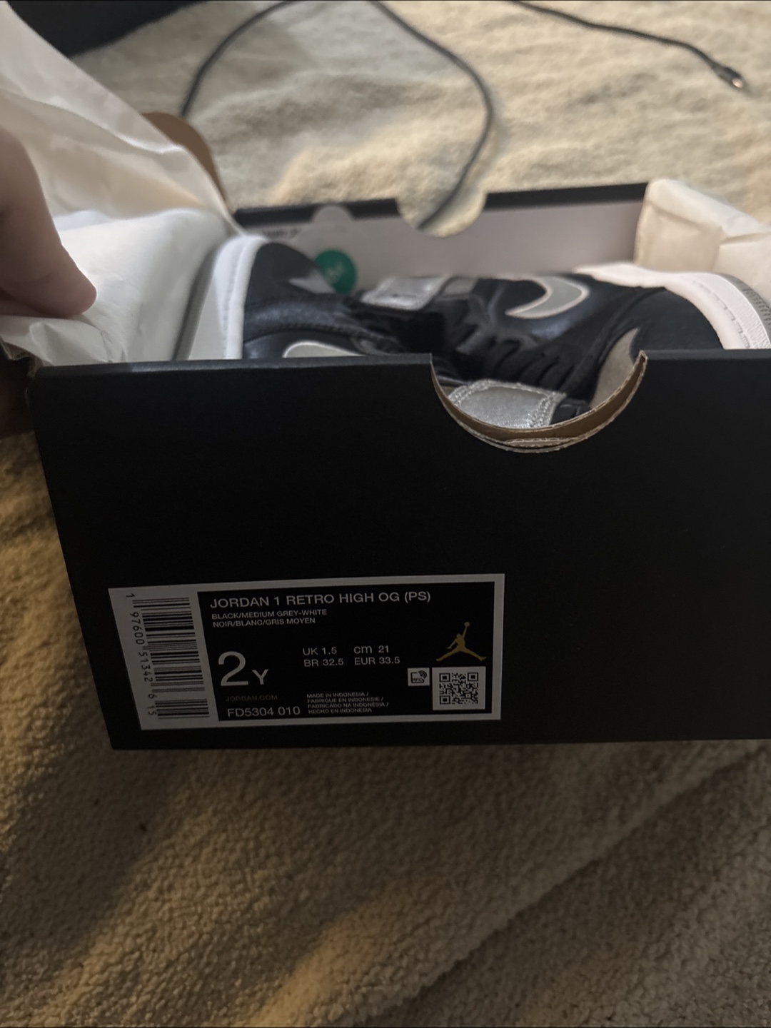Jordan 1 Retro High OG (PS) Black/Medium Grey - Size 2Y - photo 3