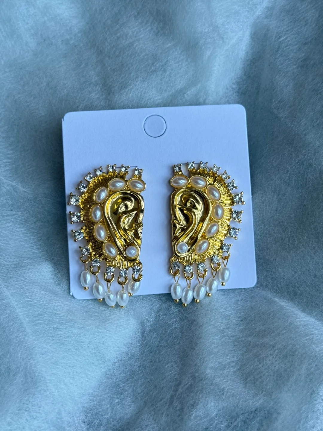 Schiaparelli Inspired pearl earrings image indicator(5)