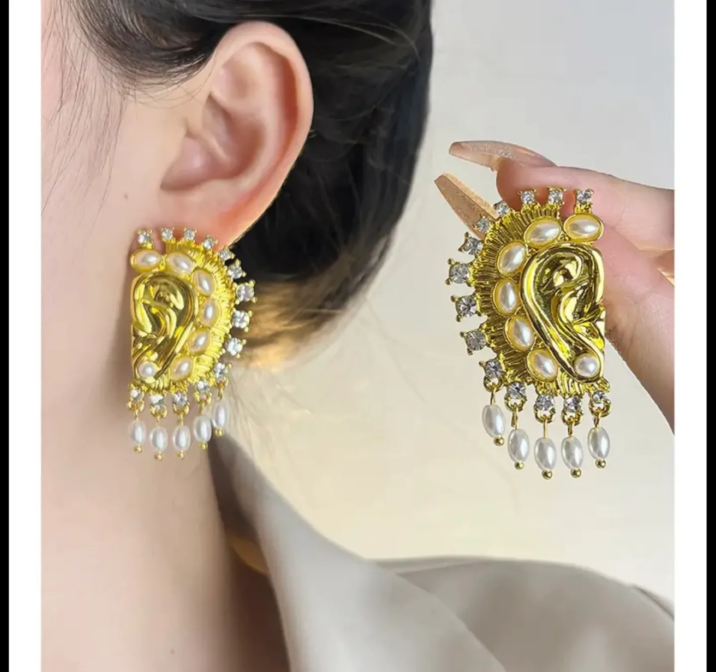 Schiaparelli Inspired pearl earrings image indicator(3)