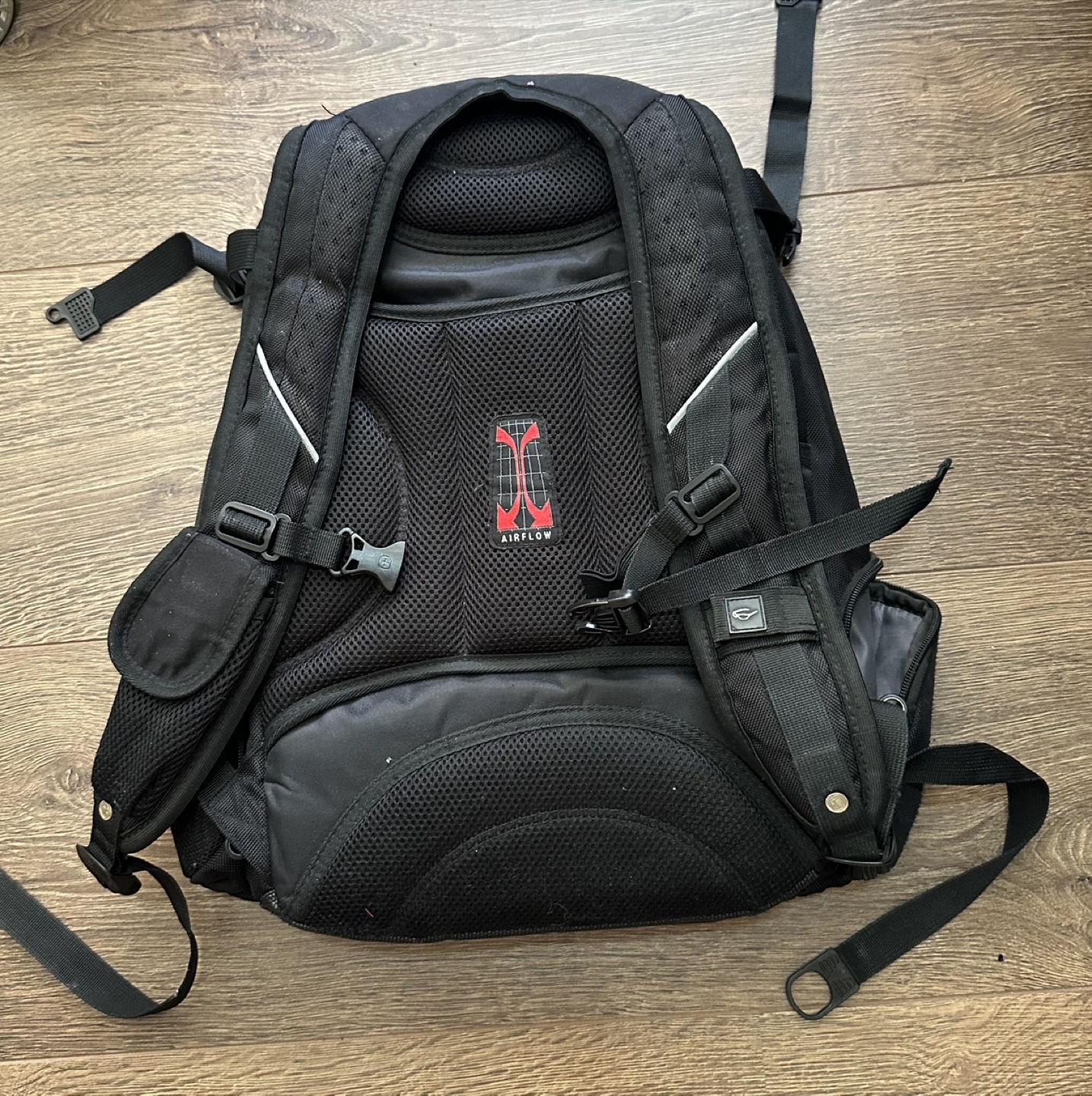 Swiss Gear Black Backpack - photo 2