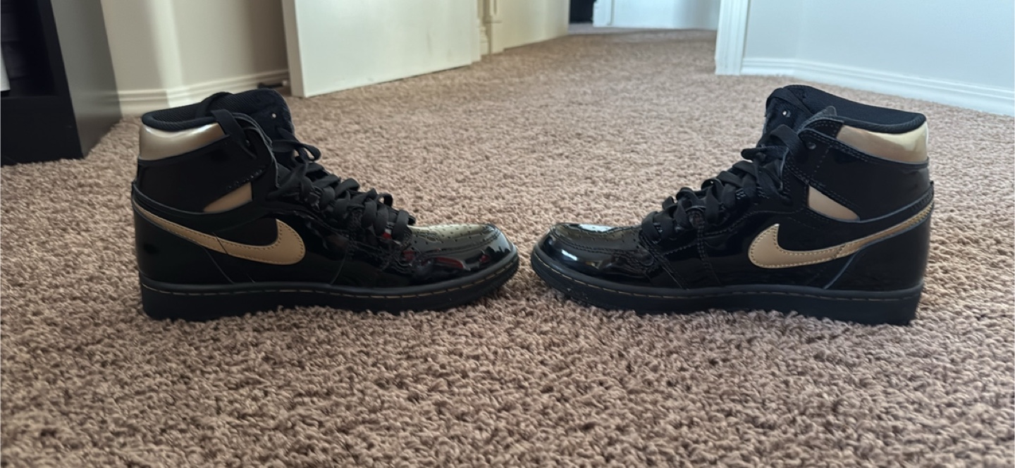 Jordan 1 High Metallic Gold, Size 8.5 - photo 4