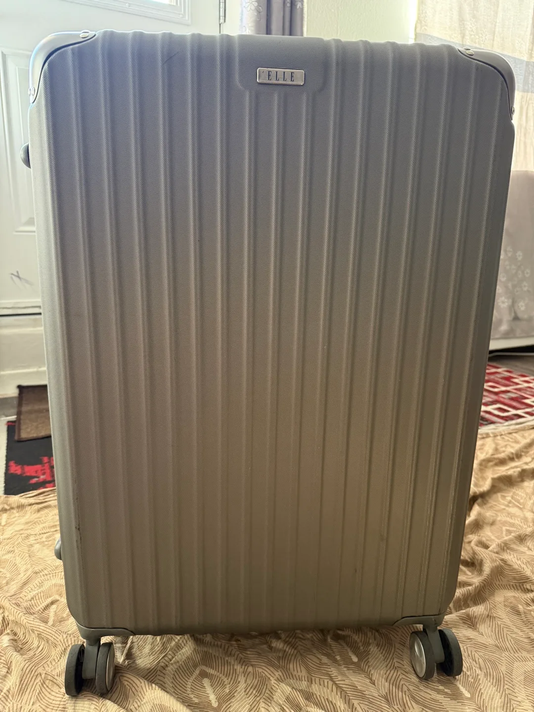 ELLE Hard Shell Luggage - Olive Green image indicator(3)