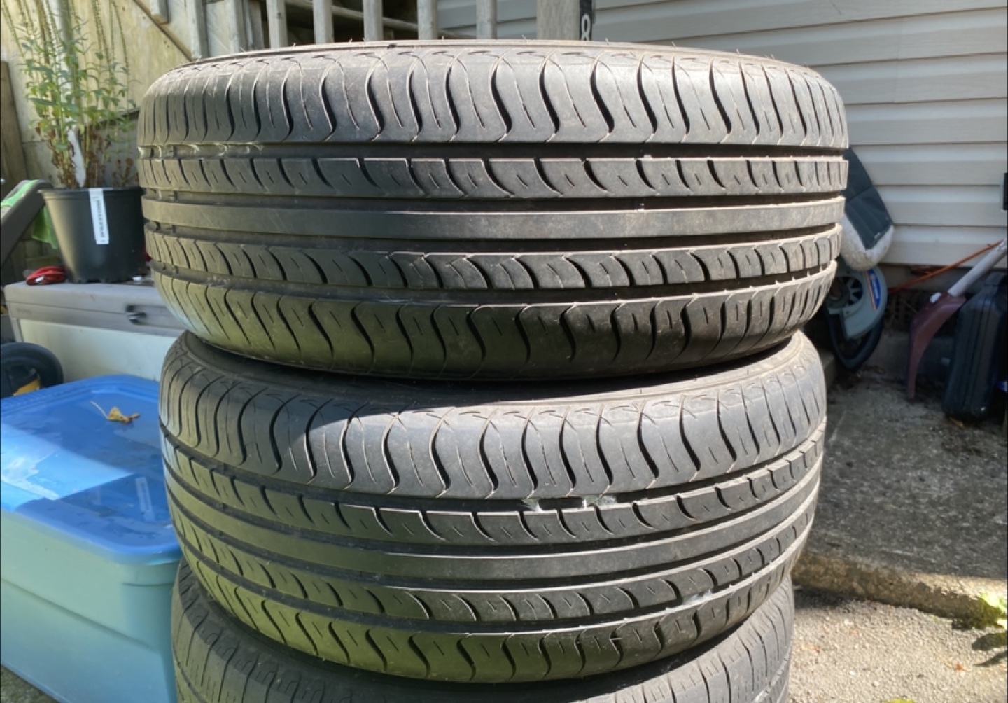 235 60 16 Tires & Rims - photo 2