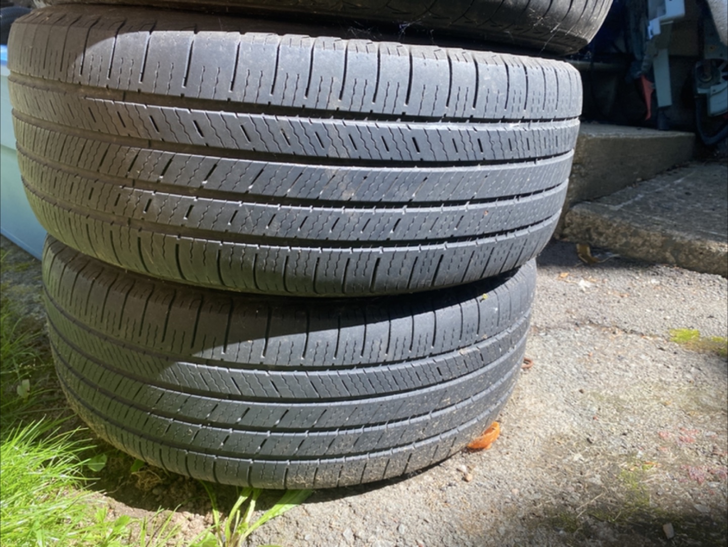 235 60 16 Tires & Rims - photo 4