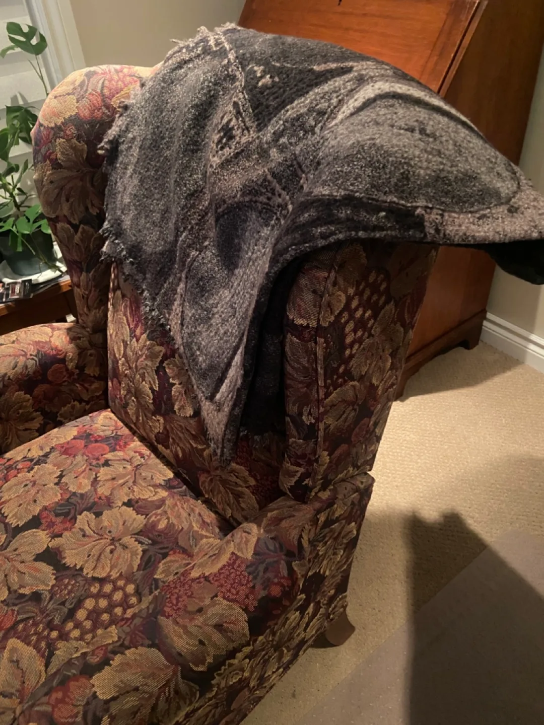 ARITZIA 100% PURE WOOL BLANKET (59 x 40") thumbnail