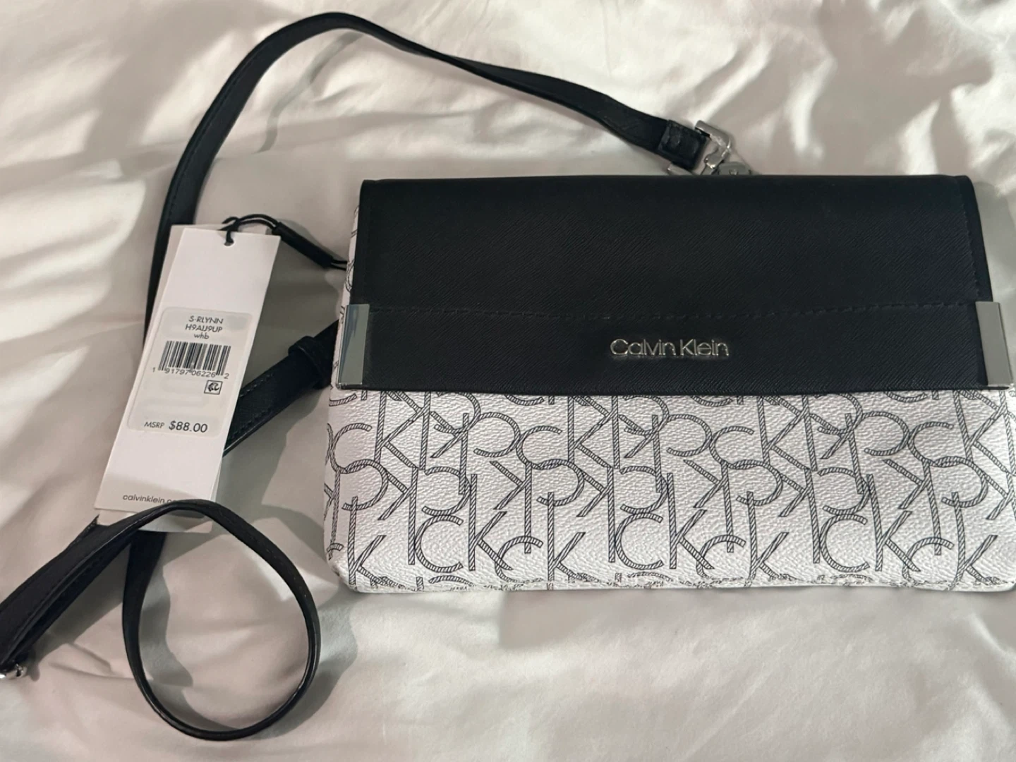 💝 🎁 Calvin Klein Black/White Bag - NEW with tags