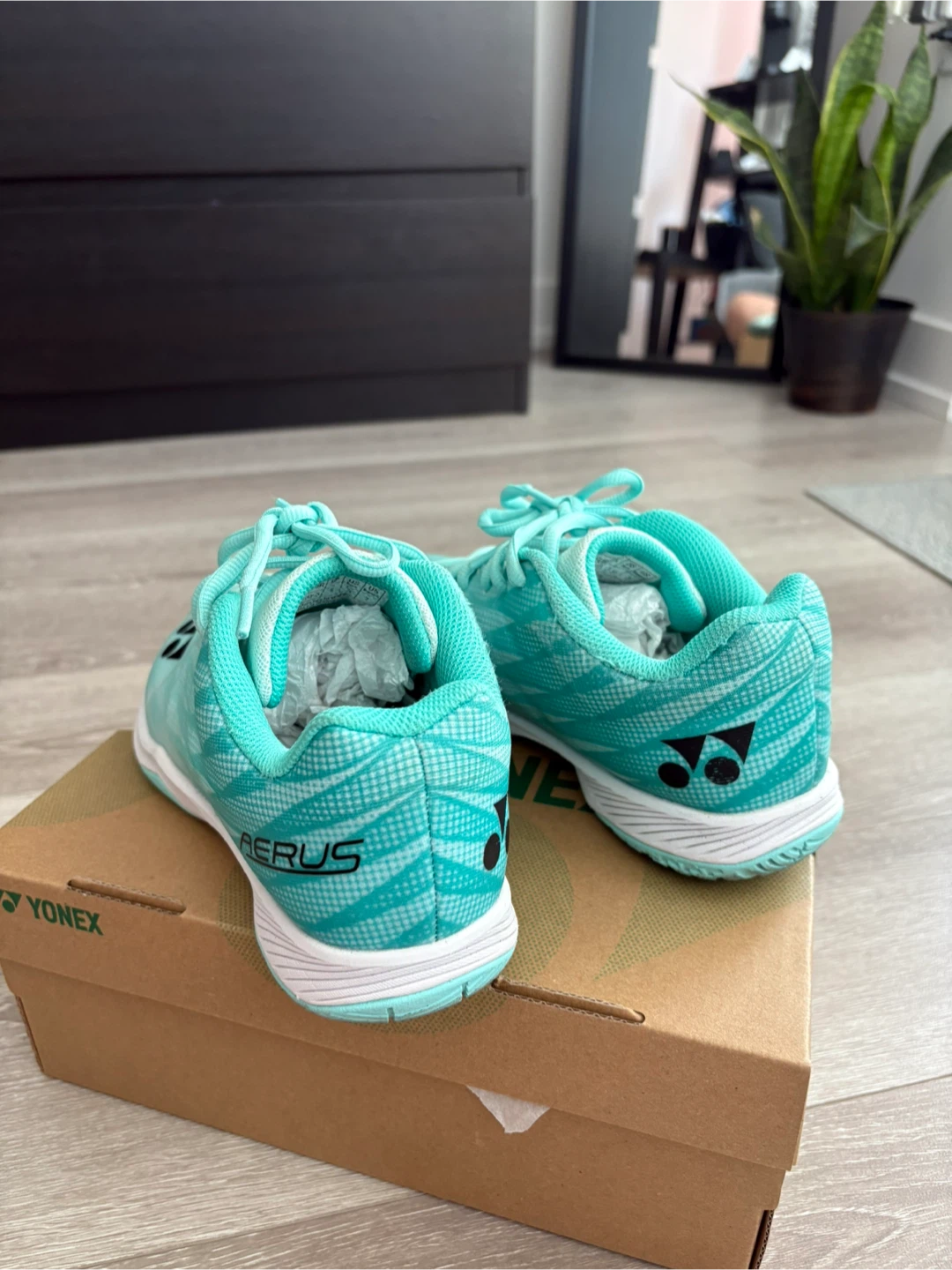 Yonex Aerus Z Badminton Shoes - Women's US 7 - photo 2