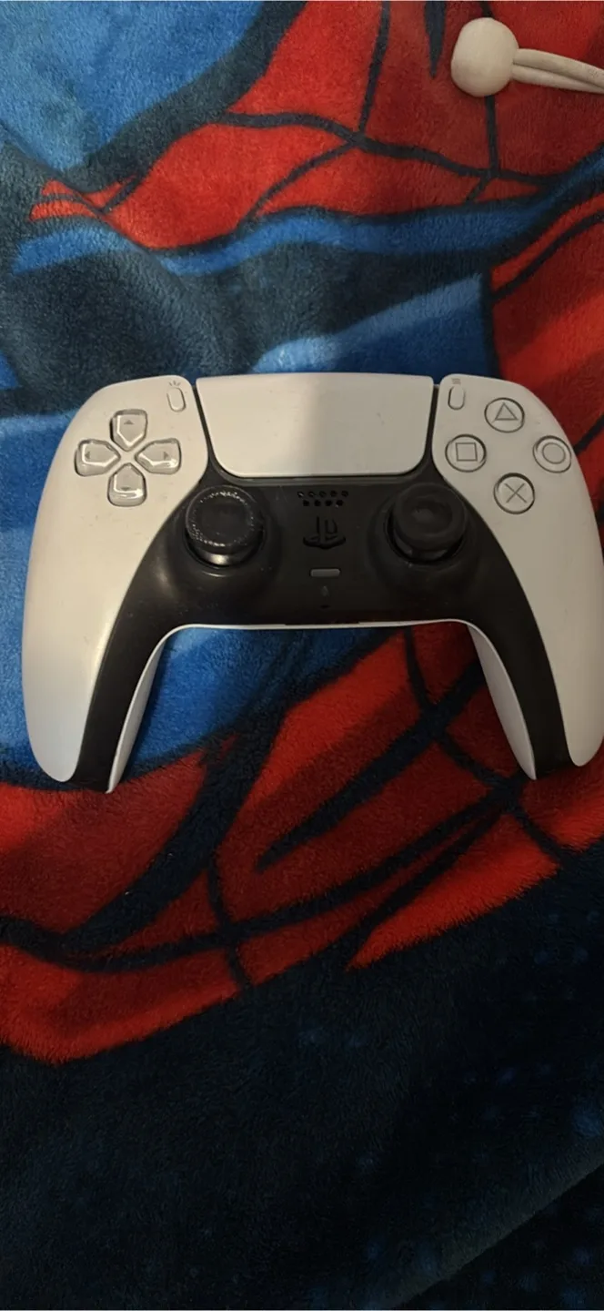 PlayStation 5 (PS5) DualSense Wireless Controller thumbnail
