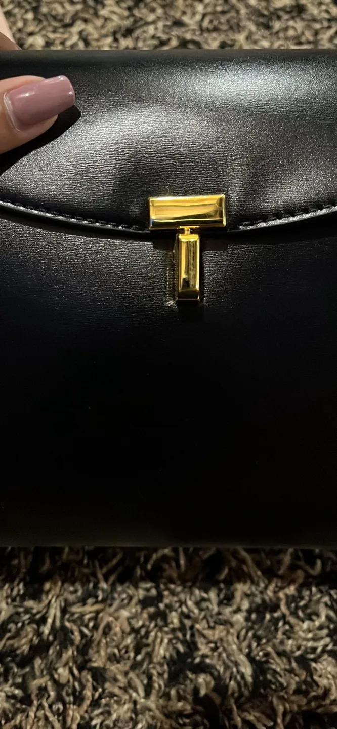 Black Leather Shoulder Bag image indicator(6)