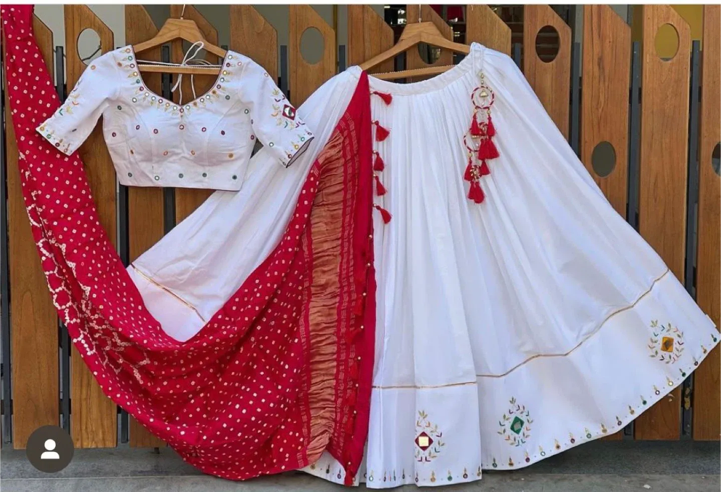 Lehenga Choli Set image indicator(3)