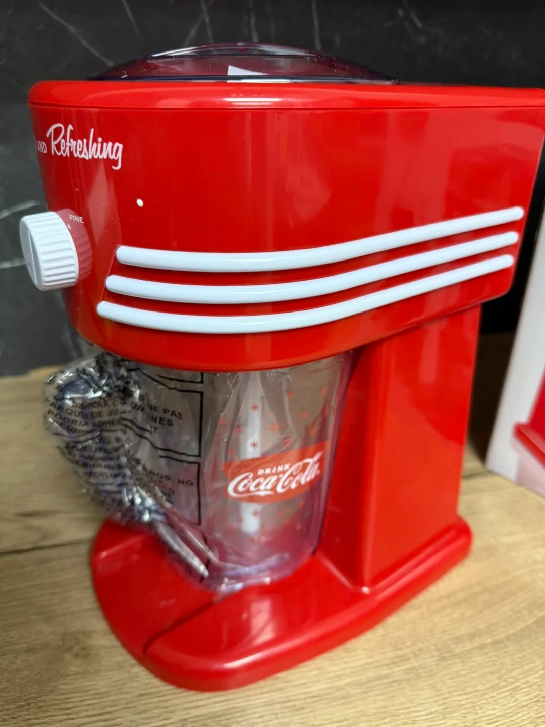 Nostalgia Coca-Cola Frozen Drink Maker image indicator(2)