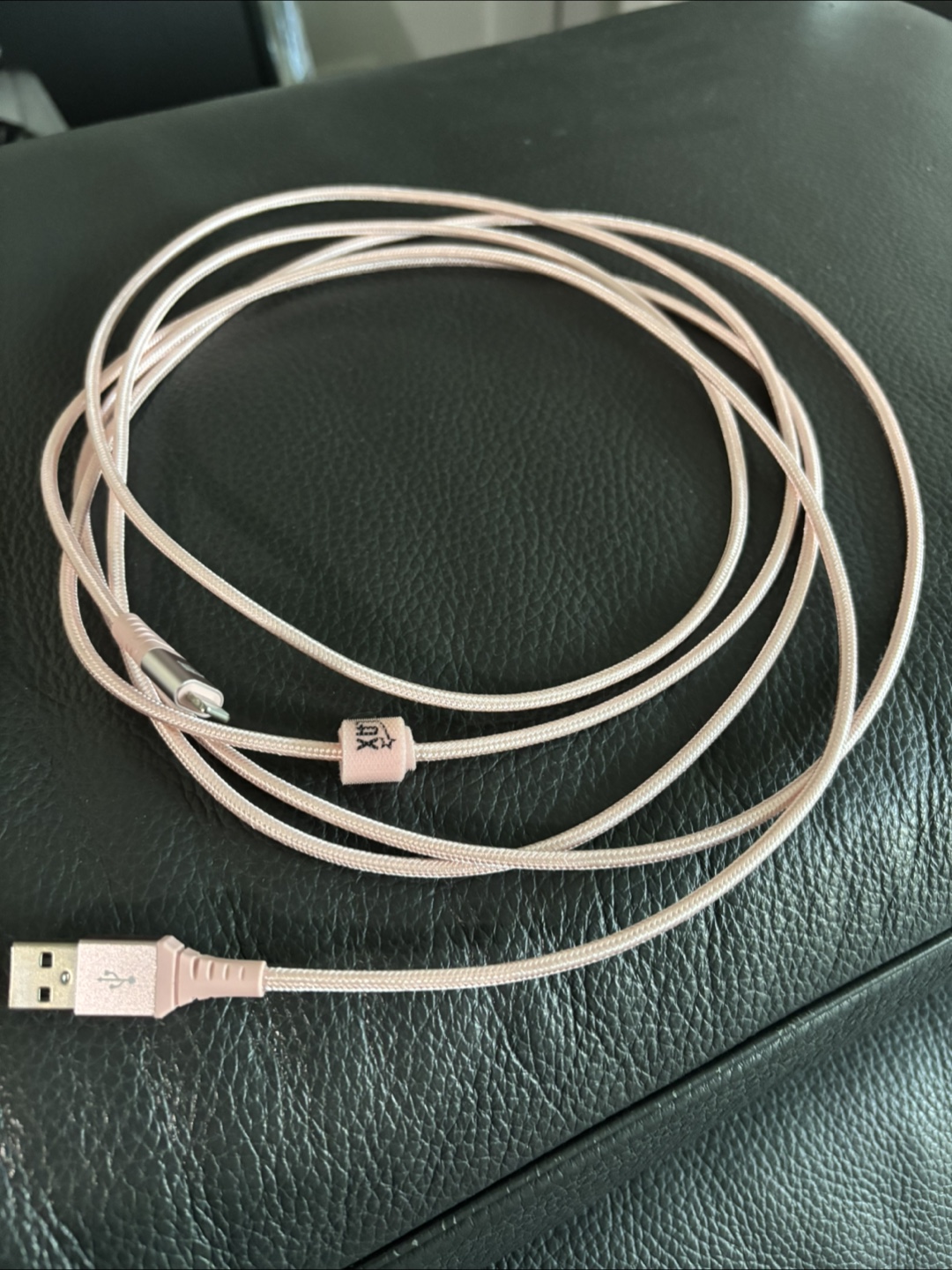 XOXO Pink Lightning Cable