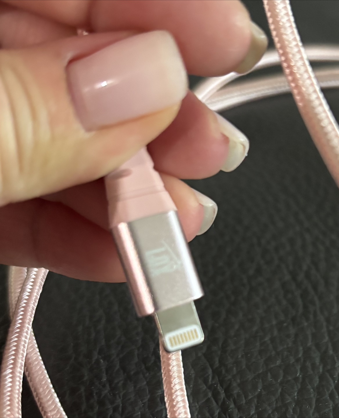 XOXO Pink Lightning Cable - photo 3