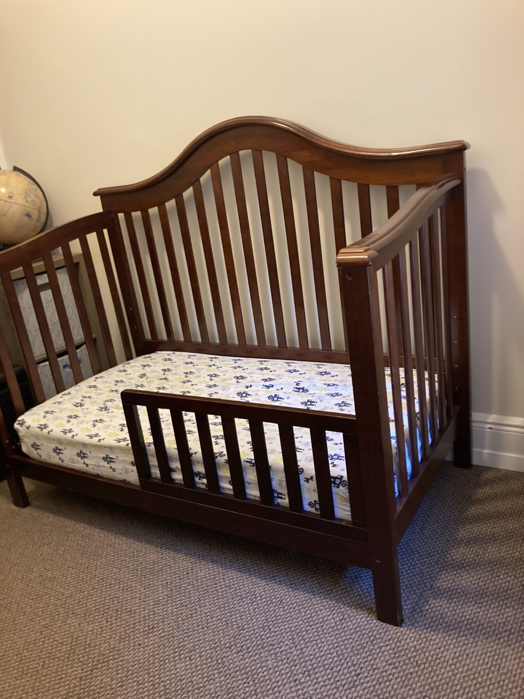 Convertible Toddler Bed - Dark Wood - photo 3