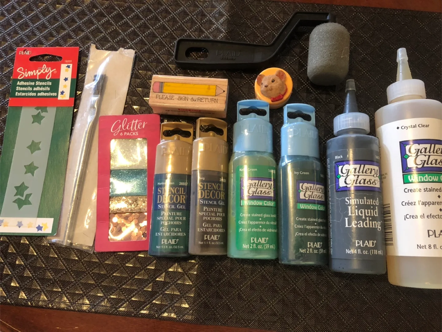 NEW Art Supplies-Plaid Craft- Stencils, Glitter, Decor image indicator(6)