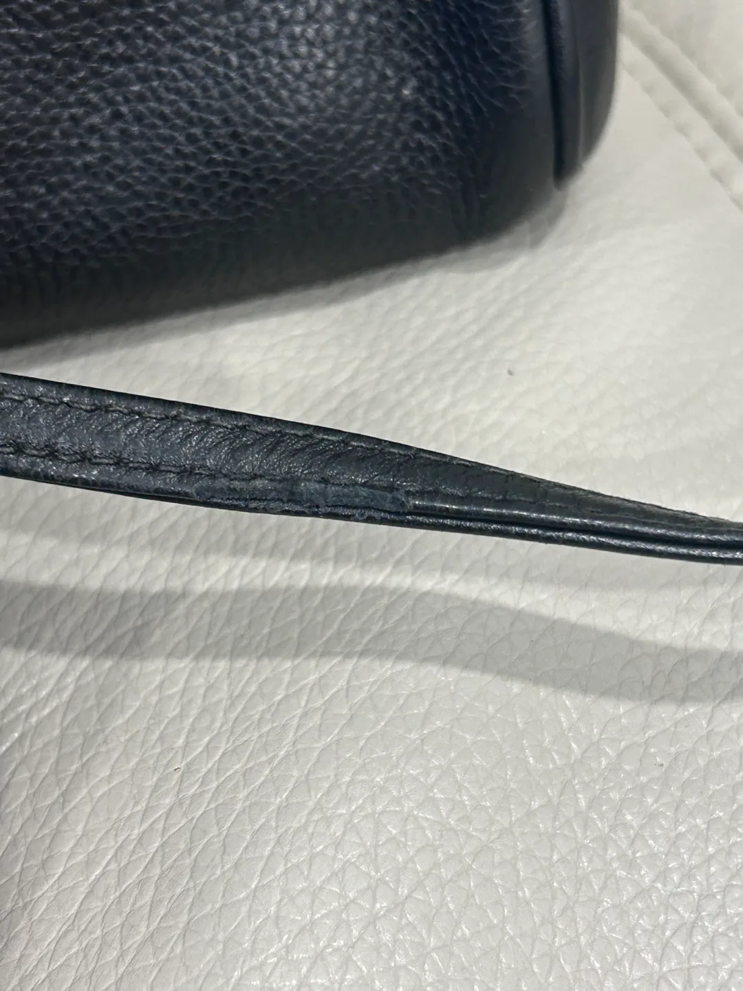 Gucci Black Leather Crossbody Bag image indicator(7)