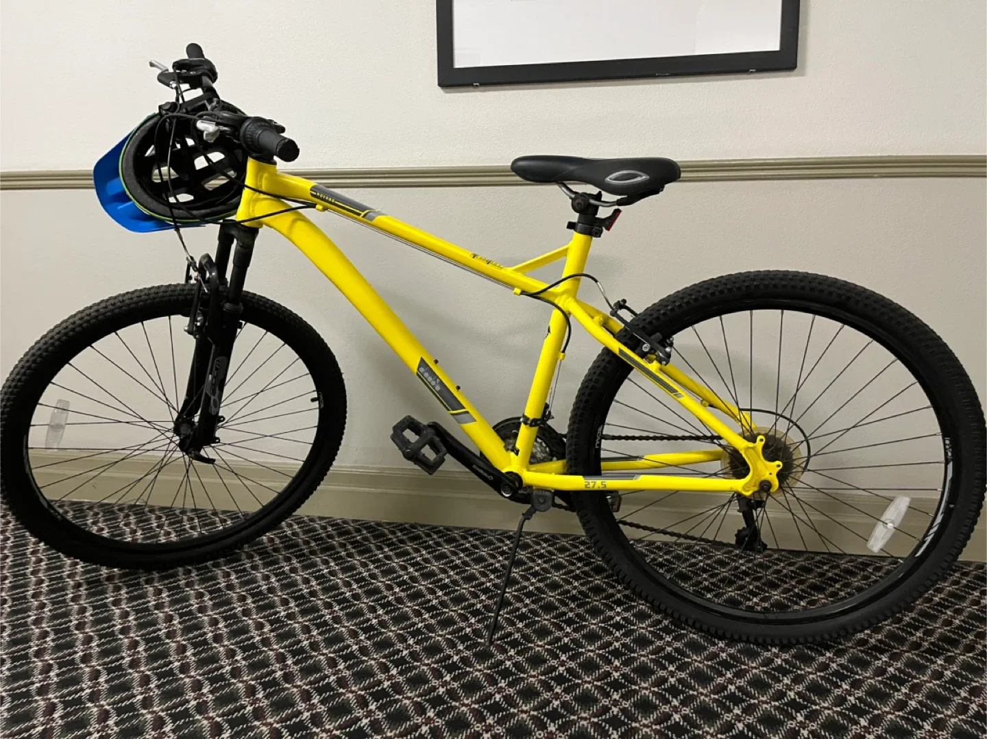27.5" Mountain Bike - Helmet, lock, soft gel seat included thumbnail