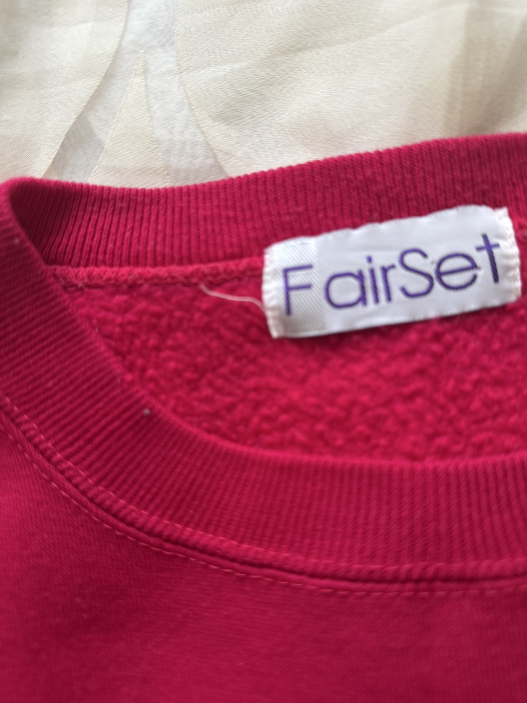 FairSet Red Crewneck Sweatshirt - photo 3