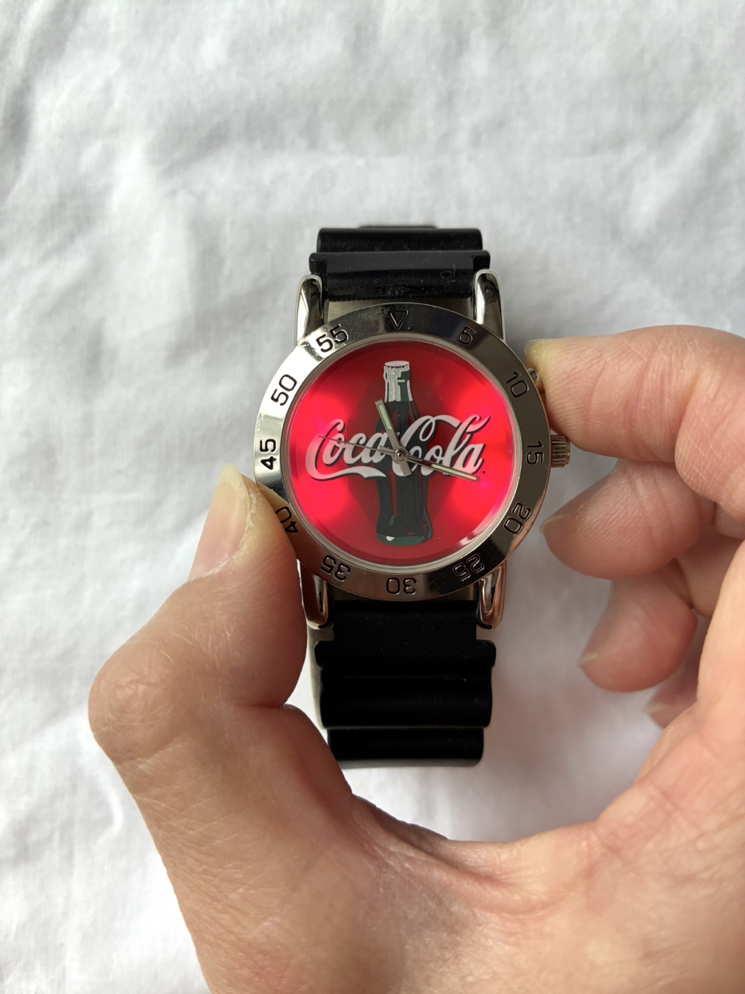 New 2001 Coca-Cola Bottle Vintage Watch, Press Light Collectible
