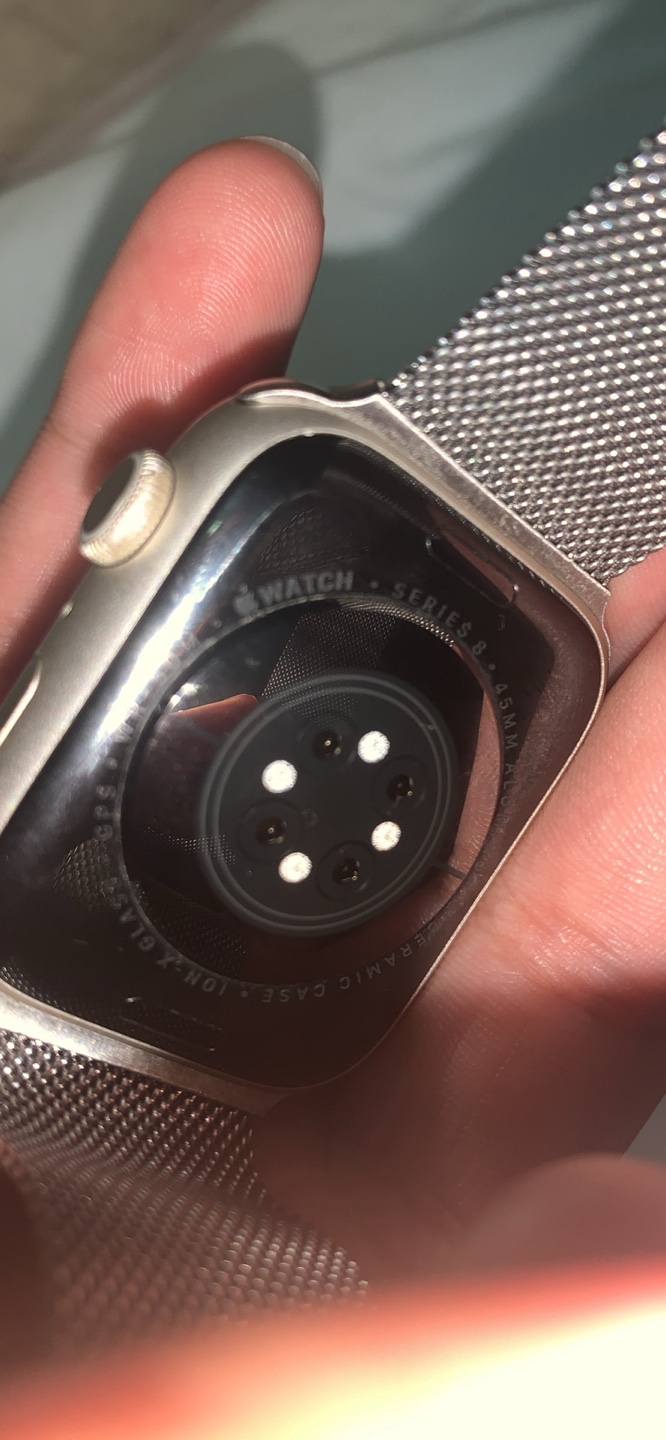 Apple Watch Series 8 - photo 2