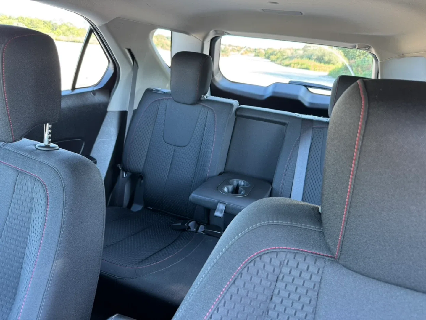 15 Chevrolet Equinox Black SUV 4cyl image indicator(8)