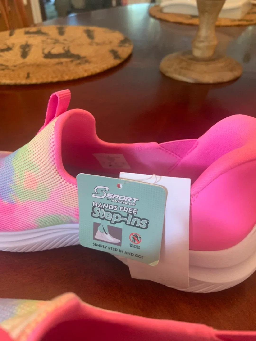 New Skechers Sport Step-Ins Hands Free, Size 4 image indicator(3)