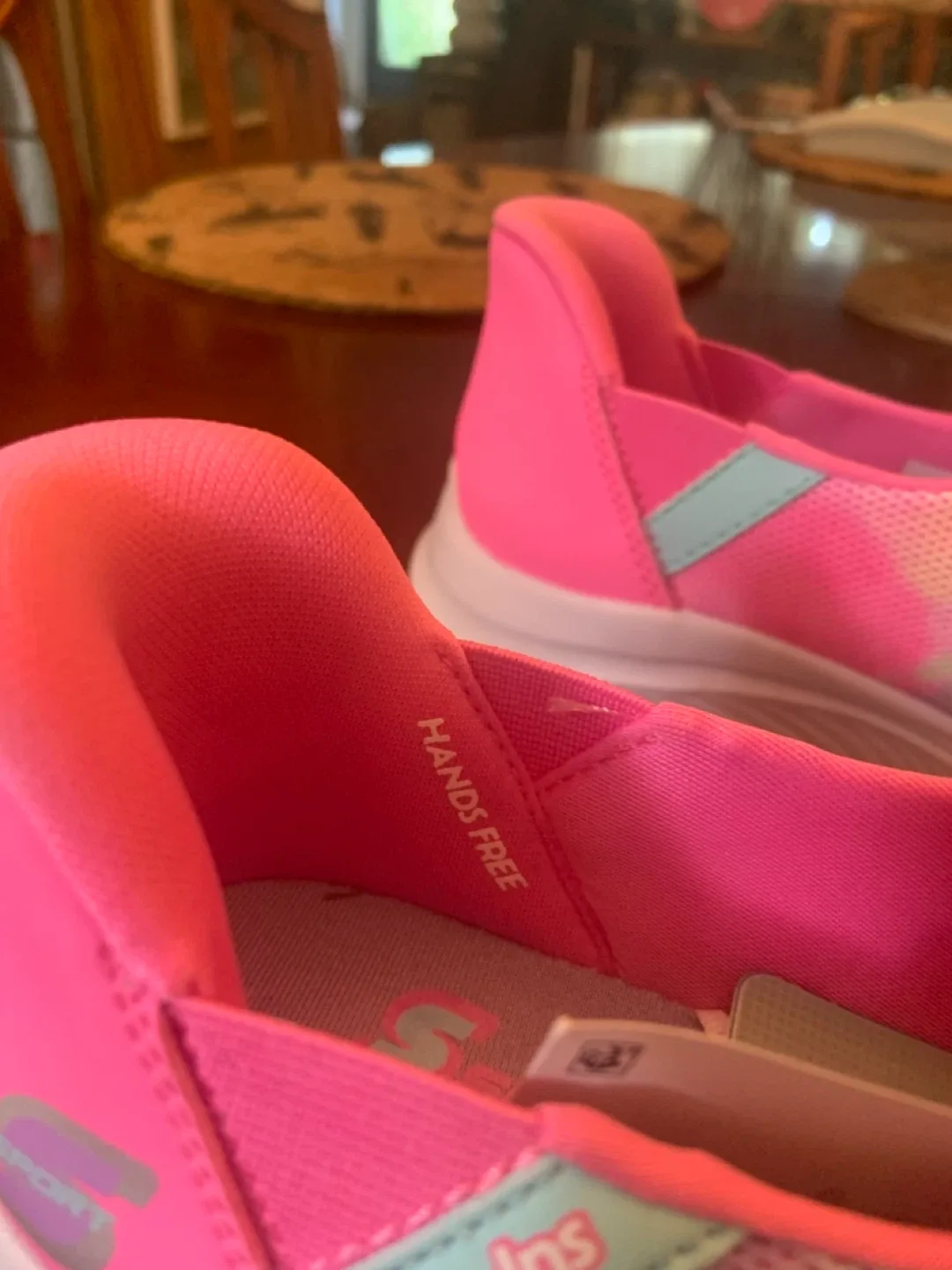 New Skechers Sport Step-Ins Hands Free, Size 4 image indicator(10)