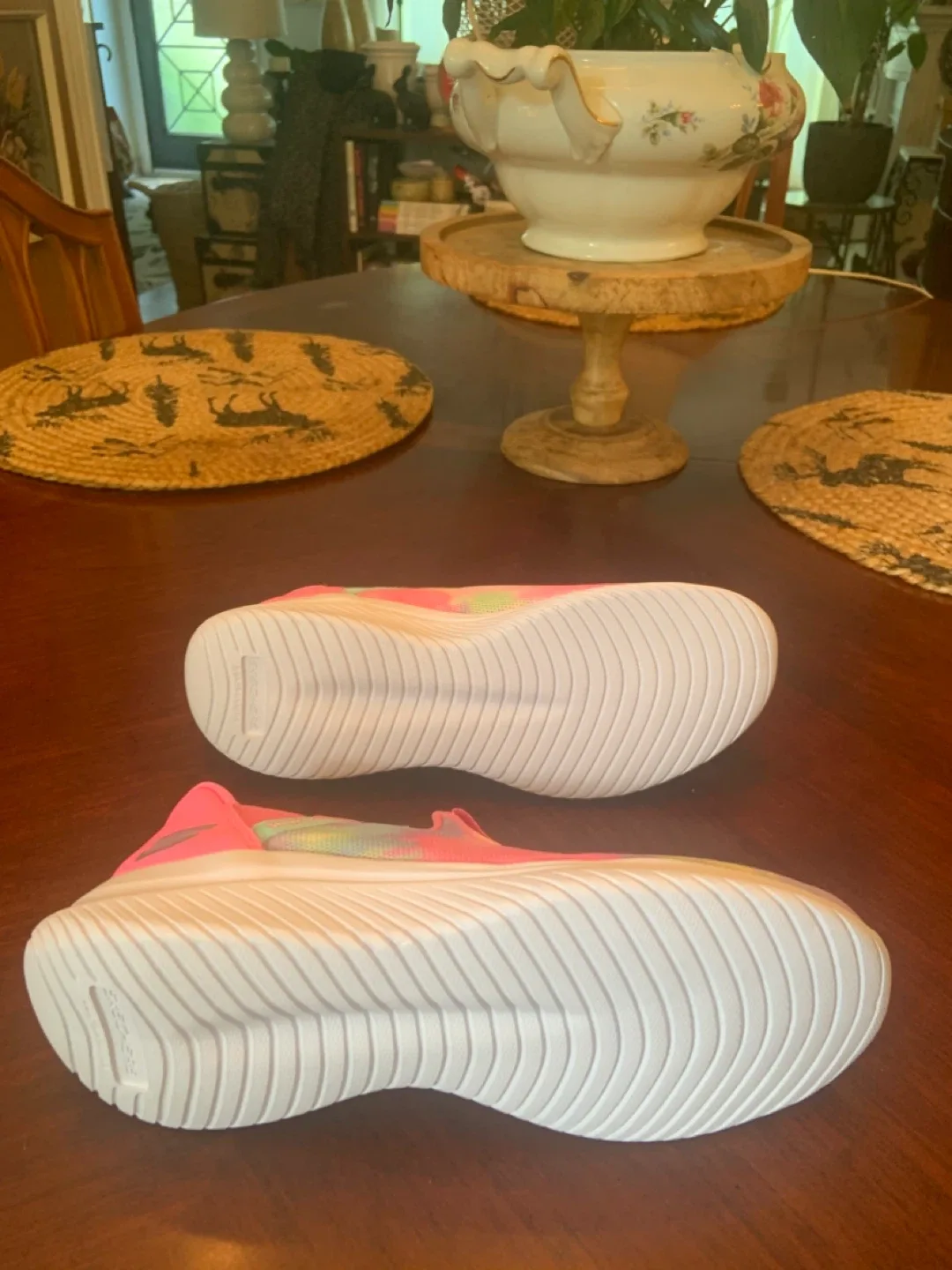 New Skechers Sport Step-Ins Hands Free, Size 4 image indicator(8)