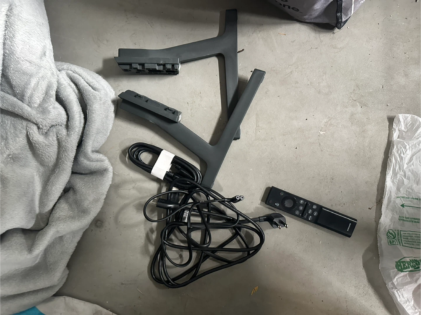 Samsung 55” 4K Smart TV - photo 4