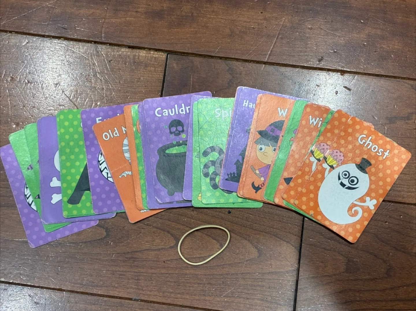 “Old Mummy” (aka Old Maid?) Card Game image indicator(2)