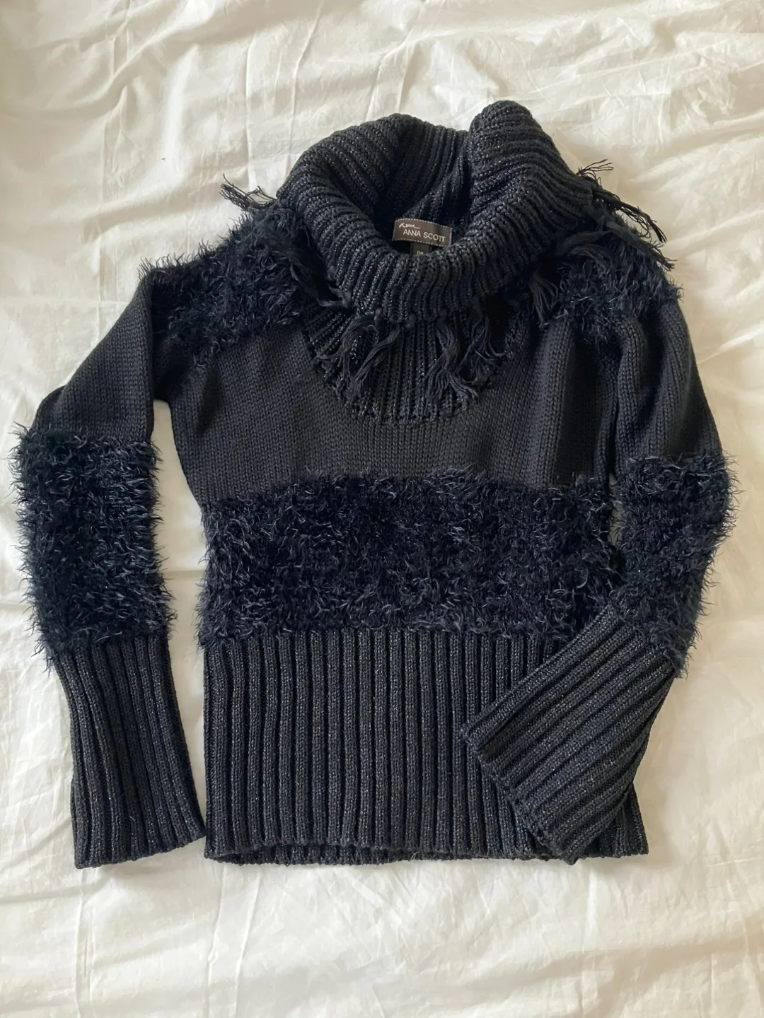 Anna Scott Black Sweater - Size M thumbnail