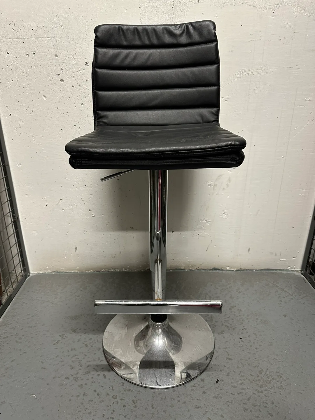 Bar Stool thumbnail