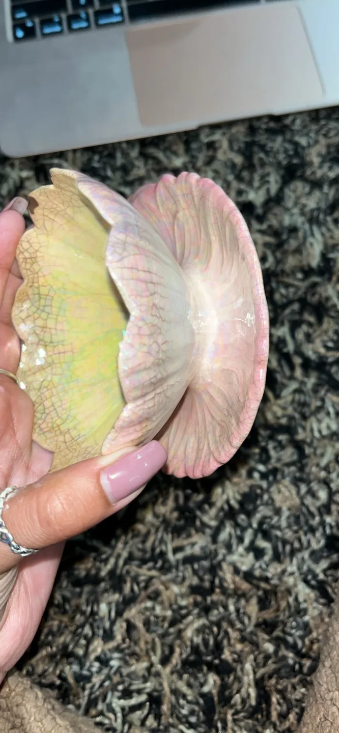 Vintage Iridescent Jewelry Holder image indicator(3)