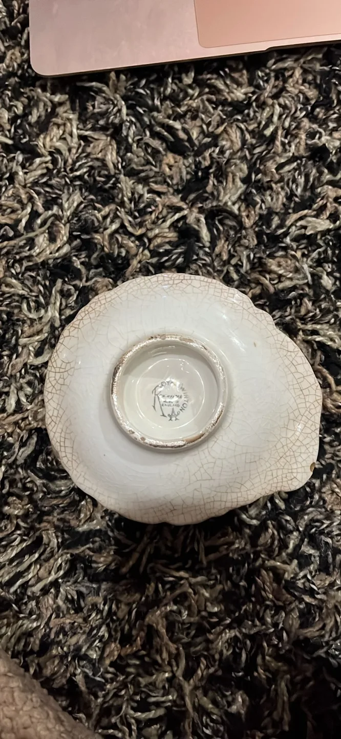 Vintage Iridescent Jewelry Holder image indicator(4)