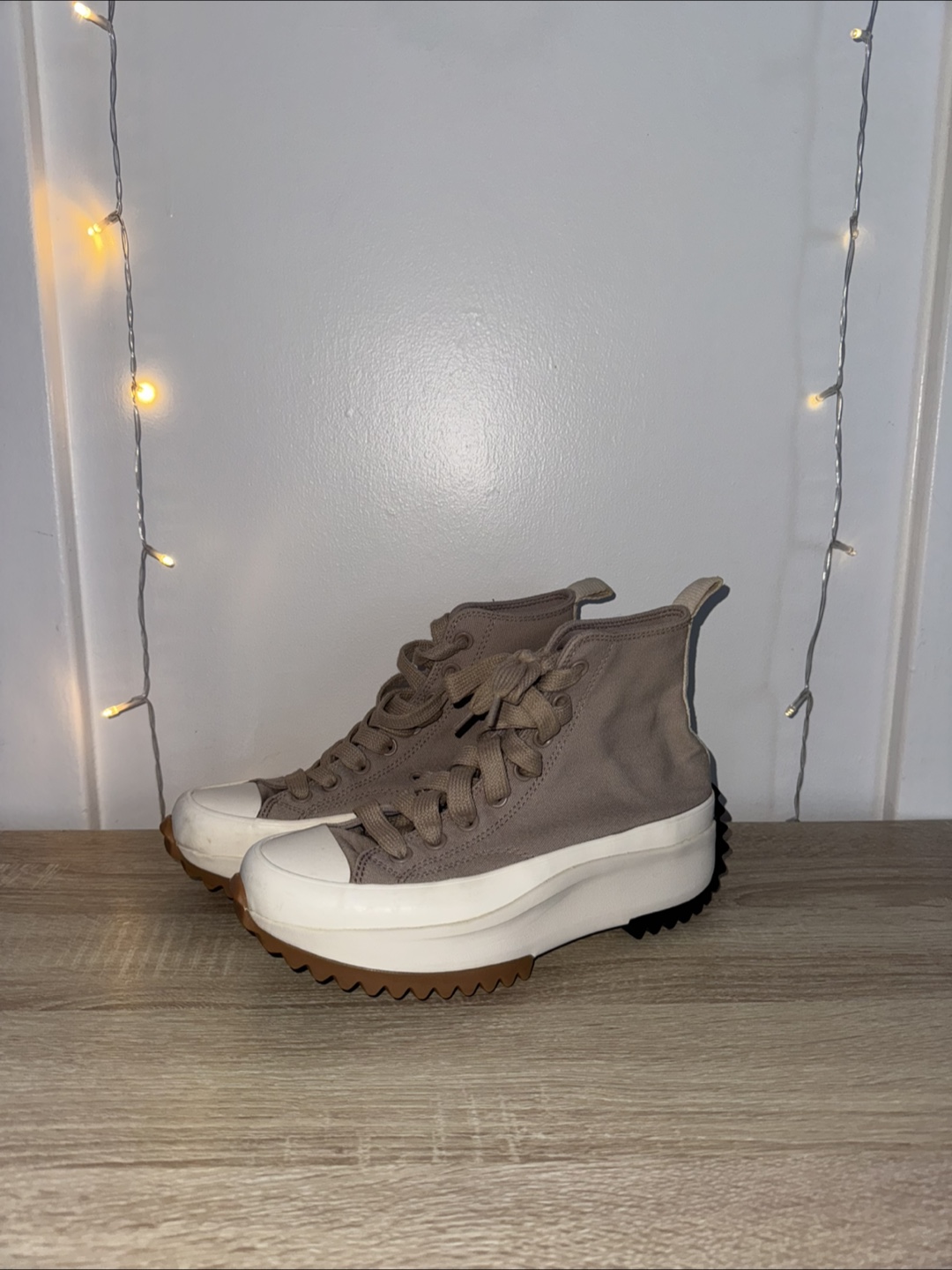 Converse Run Star Hike High Top - US Size 8 - photo 5